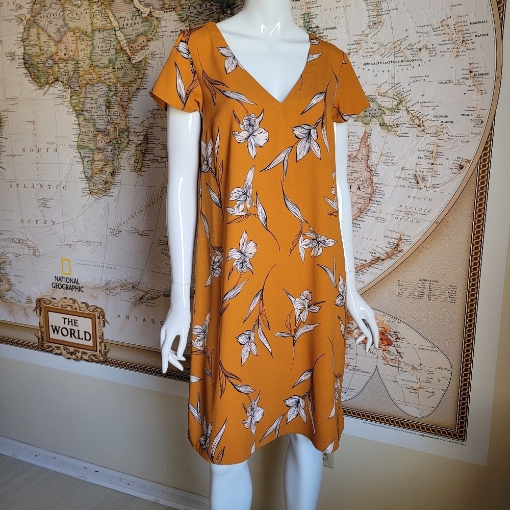 A New Day V-neck A-line dress yellow black white bold floral cap sleeve boho S
